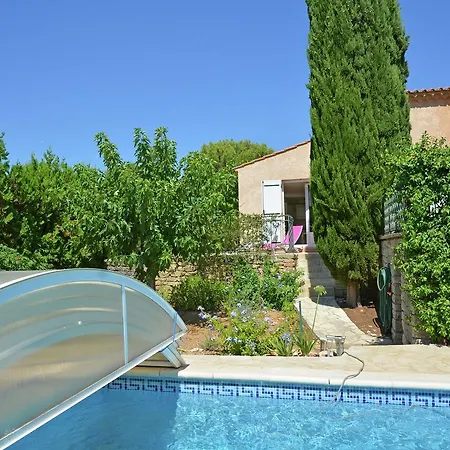 Spacious With Private Pool *